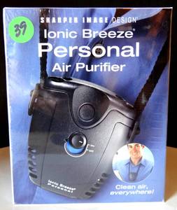 lot 39 image: Sharper Image Design Ionic Breeze Personal Air Purifier - NEWSEALED