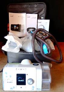 lot 56 image: BIG $ ITEM - ResMed AirSense 10 AutoSet For HER CPAP Machine with HumidAir Heated Humidifier - WORKS - COMPLETE WITH ACCESORIES IN STORAGE CASE