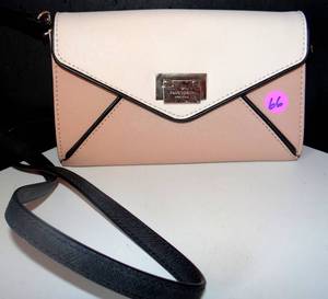 lot 66 image: NEW KATE SPADE CLUTCH PURSE - BEIGE & WHITE $$