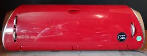 lot 112 image: Cricut CCA001 Full Size Electronic Cutting Machine - POWERE TESTED GOOD