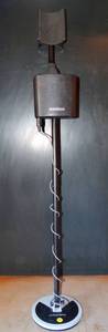 lot 134 image: Radio Shack Discovery 1000 Three-Mode Discriminator Metal Detector