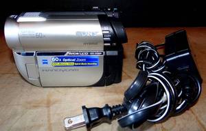 lot 173 image: Sony HandyCam Mini Camcorder DCR-DVD650 DVD Hybrid wBattery & Charger - WORKS $$