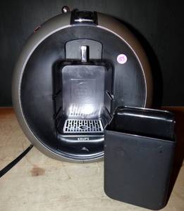lot 183 image: Nescafe Dolce Gusto by Krups Circolo Coffee Machine KP5009 - POWER TESTED GOOD