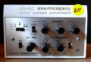 lot 211 image: BIG $ ITEM - Vintage Electronic Acupunctoscope WQ-10c Peking China
