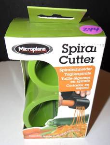 lot 244 image: Microplane Spiral Vegetable Slicer Cutter - Green NIB