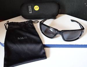 lot 254 image: POLORIZED 5.11 Hawk Z87 SUNGLASSES WITH ZIP UP PROTECTIVE CASE