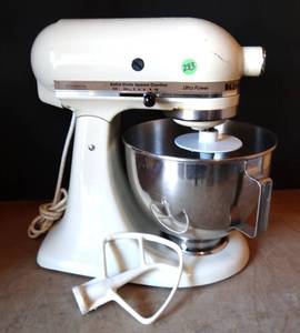 lot 293 image: KitchenAid 300 Watts Ultra Power Stand Mixer wBowl & 2 Mixing Wands - TESTEDWORKS