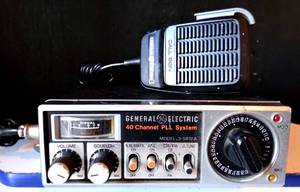 lot 302 image: VINTAGE  Ge 3-5812A 40 Channel Mobile Cb Radio Transceiver