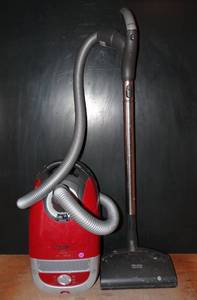 lot 309 image: S5281  Miele S5 Libra Canister Vacuum Cleaner - WORKS
