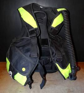 lot 332 image: THE PARKWAY SYSTEM MPROFESSION BCD (BOYANCY CONTROL DEVICE) FOR SCUBA DIVING - WORKS