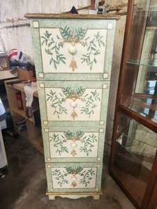 lot 121 image: File cabinet