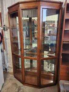 lot 120 image: Glass front curio cabinet