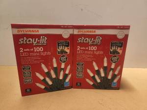 lot 117 image: 2 boxes of Christmas lights