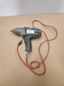 lot 237 image: 12 impact wrench