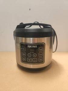 lot 252 image: Aroma Digital crock pot