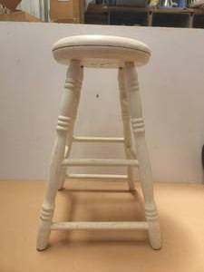 lot 251 image: White stool with swivel top
