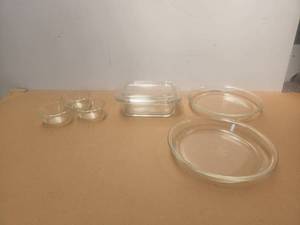 lot 207 image: Selection of Pyrex