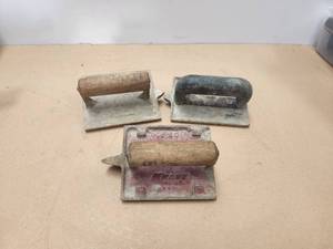 lot 161 image: Selection of 3 concrete trowels