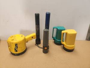 lot 148 image: Selection of flashlights