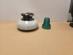lot 131 image: Vintage electric wire insulators