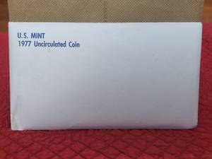 lot 114 image: 1977 U.S. Mint Uncirculated Coin Set