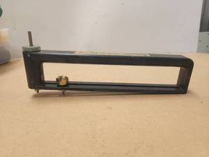 lot 29 image: Malco HC sheet metal hole maker