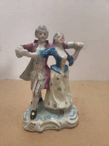 lot 17 image: Porcelain dancing couple - made in Japan