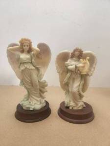 lot 65 image: A Pair of Angel statues