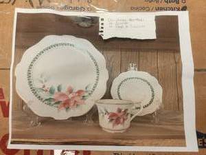 lot 70 image: Set of Noritake Ivory China - Christmas Memories - 12 plates and 12 cups and saucers