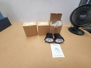 lot 79 image: Solar motion Sensor spotlight - 3 boxes with 2 lights per box