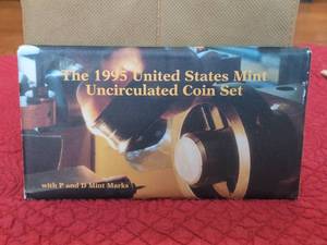 lot 91 image: 1995 U.S. Mint Uncirculated Coin Set