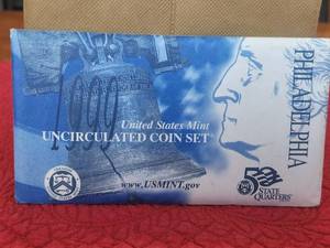 lot 107 image: 1999 U.S. Mint Uncirculated Coin Set - Philadelphia