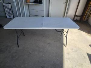 lot 285 image: White Cosco foldable table