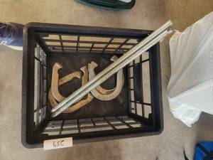lot 259 image: Steel horseshoe set