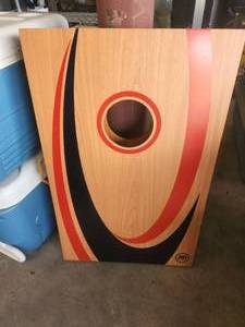 lot 190 image: Cornhole set