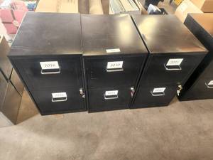 lot 93 image: Selection of 3-2 drawer filing cabinets with keys