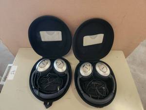 lot 89 image: Bose Acoustic Noise cancelling headphones - 2
