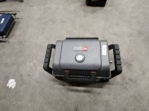 lot 176 image: Charbroil travel grill