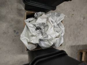 lot 162 image: Car cover -