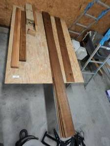 lot 171 image: Several pallets and fence pickets and wood