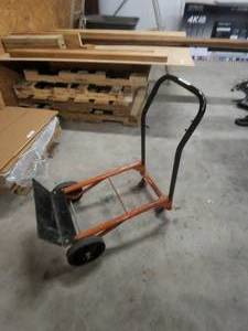 lot 173 image: Hand truck