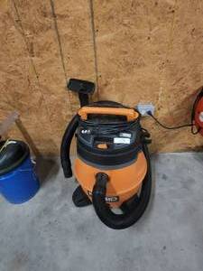 lot 174 image: Rigid wet vac