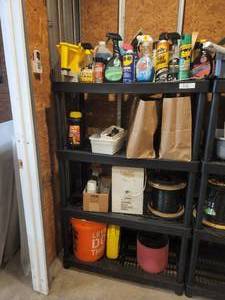 lot 206 image: Shelf and the contents