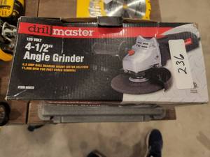 lot 236 image: Drill master 4.5 angle grinder with 2 extra grinding wheels
