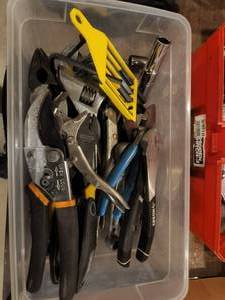 lot 223 image: Selection of tools