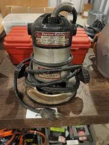 lot 229 image: Porter Cable router