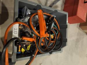 lot 233 image: Selection of hardware and jumping cables