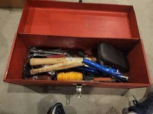 lot 234 image: Kennedy toolbox with contents