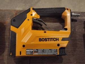 lot 241 image: Bostitch air nailstaple gun - looks never used - Model BTFP71875