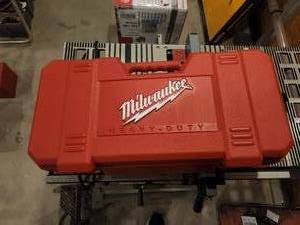 lot 252 image: Milwaukee HD oribtal sawzall in case -looks never used